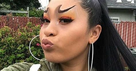 Eyebrowlady Are You Really Sure You The Nike Logo As Eyebrows Insane Woman Who Loves Puns Just