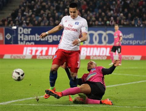 Bundesliga Hamburger Sv Besiegt Hertha Bsc Der Spiegel