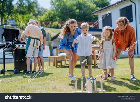 4206 Bbq Grill Kids Images Stock Photos And Vectors Shutterstock