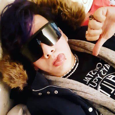 Famosos Naked K On Twitter Bad Bunny Xnferno Https T Co S Tzv Tmlk Twitter