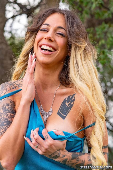 Slutty Babe Shaynna Lover Gets Her Hands On A Big Black Dick Photos