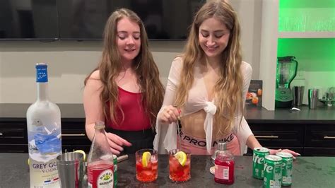 Slutty Bartenders Make Your Fav Drink PAWG Redhead College Girls Porn Videos T8