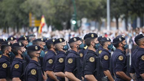 El Desfile Por La Celebraci N De La Semana De La Guardia Civil En