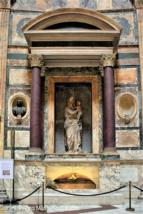 La Tomba Di Raffaello Sanzio Al Pantheon