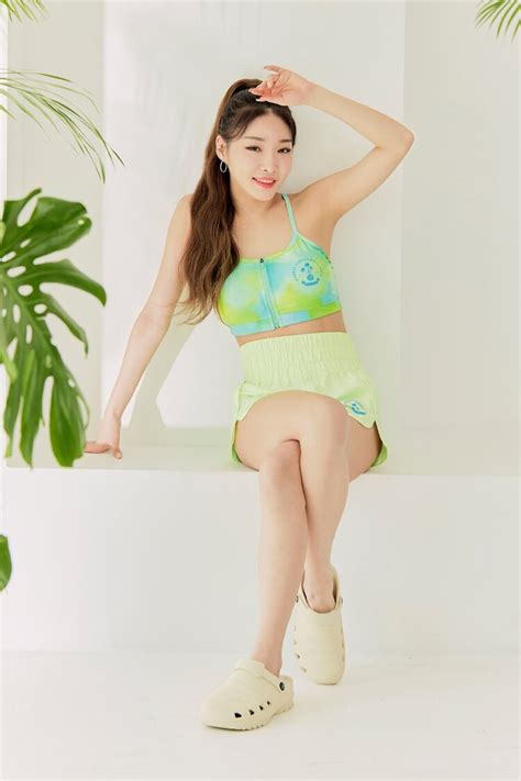 9 Hot Sexy Chung Ha Kim Bikini Pics