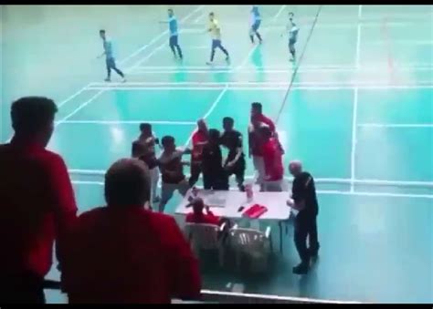 VÍdeo Agreden A Un árbitro Salmantino Durante Un Partido De Fútbol En León