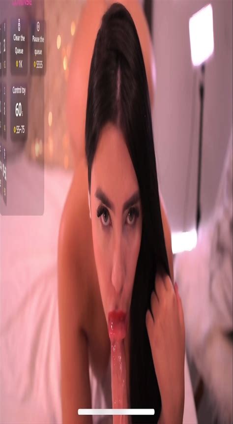 Gode Latina Gorge Profonde Et B Cl E