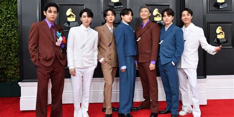 K Pop Les Bts Se Séparent Pour Effectuer Leur Service Militaire