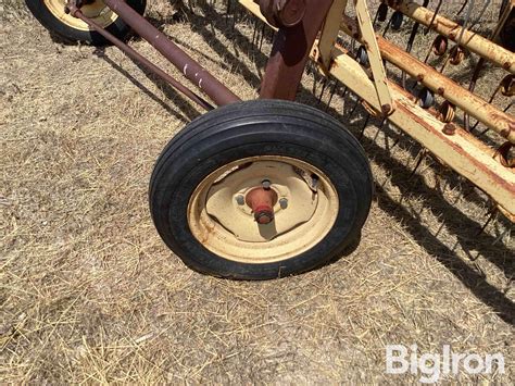 New Holland 258 Side Delivery Rake | Agriculture | BigIron