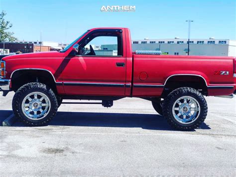 1990 Chevy Pickup Lifted