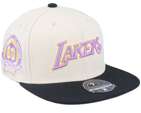 Los Angeles Lakers Ivory Pastel Off White Fitted Mitchell And Ness Keps