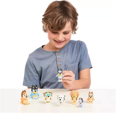 Bluey Su Familia Y Amigos Set De 8 Figuras Bluey En Venta En La