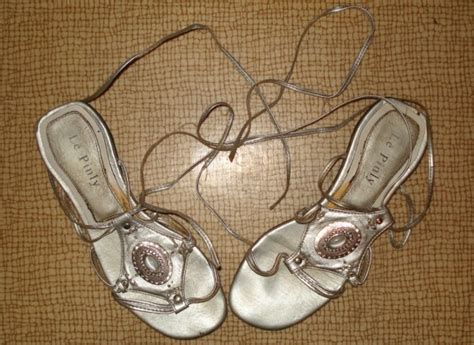 Босоножки на завязках в дар (Симферополь). Дарудар