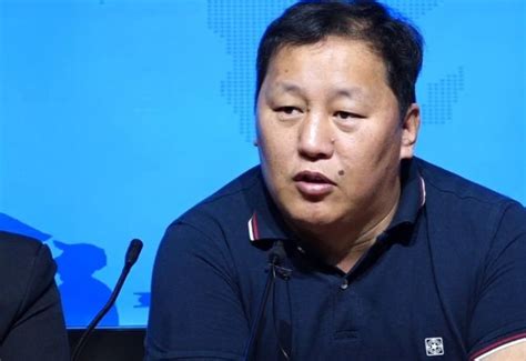 "Бид эх орноосоо зугтаж болохгүй, харин тэмцэх хэрэгтэй"