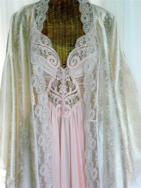 Vintage Olga Pink Peignoir Set Made For Vandemere Orchid Lace