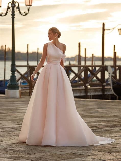 Abiti Da Sposa Monospalla Gabriellasposa