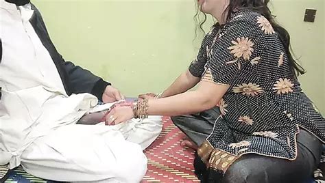 Indian Desi Hot Bahu Ko Buday Susar Ny Chod Diya Buday Ki Jawani Bahu Ki Chut Phar D Clear Hindi