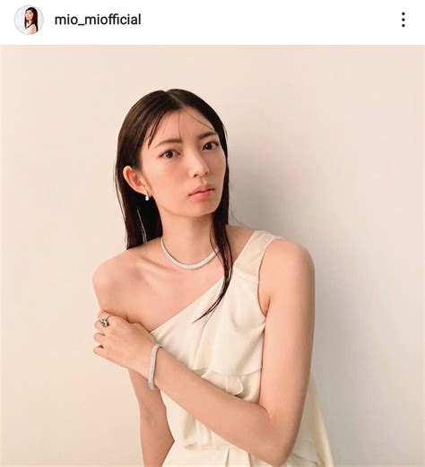 仲村トオル＆鷲尾いさ子夫妻の長女・美緒、ワンショルダーのドレス姿披露「お仕事で密度の濃い素敵な時間」 スポーツ報知