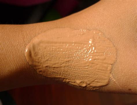 Review Maybelline Dream Liquid Mousse In Honey Beige And Nude Beige
