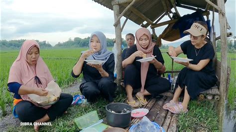 Botram Di Saung Tengah Sawah Bareng Janda Desa Pedesaan Garut Utara