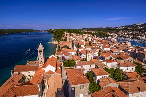 Stadt Rab Insel Rab Kroatien Foto And Bild Kirche Meer Herbst