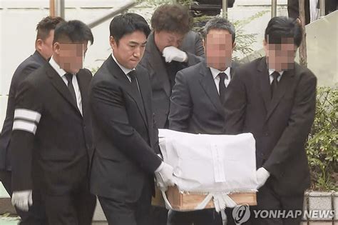 절연 선언 장동민 故 김수미 곁에서 묵묵히 운구