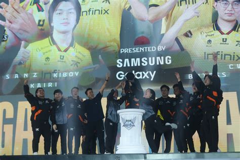 FNATIC ONIC Jadi Raja Galaxy MPL ID Season 13 Siap Pertahankan Gelar