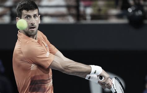 Djokovic supera Medvedev em Adelaide e vai à primeira final no ano