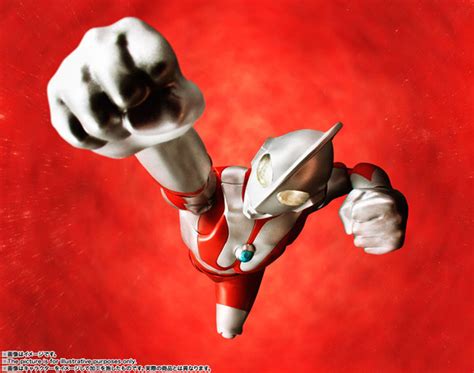 超リアルな『ウルトラマン』フィギュアが再販！初代スーツアクターの身体をスキャン、左右非対称の絶妙なバランスまで再現 | インサイド
