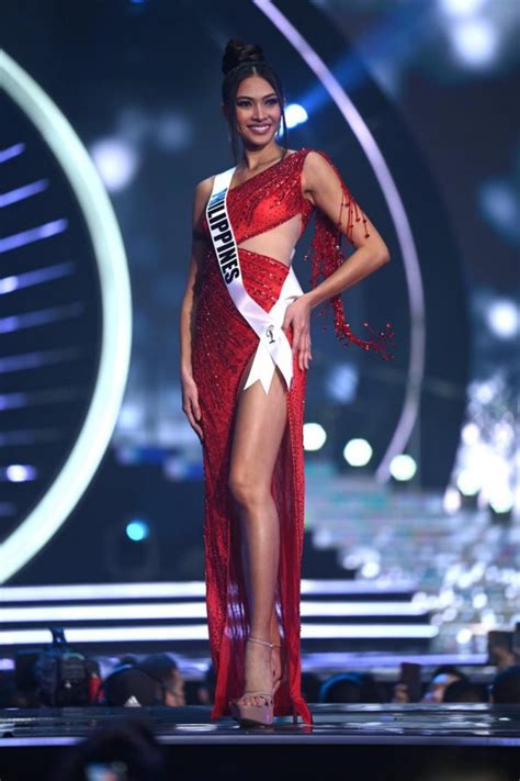 Ngắm Top 5 Miss Universe 2021 tỏa sáng trong trang phục dạ hội bikini trang phục dân tộc