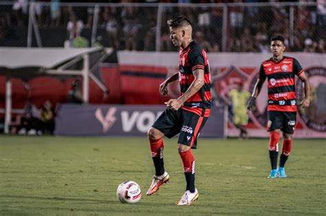 Vitória empata o Paysandu e garante acesso à Série B Figueirense é