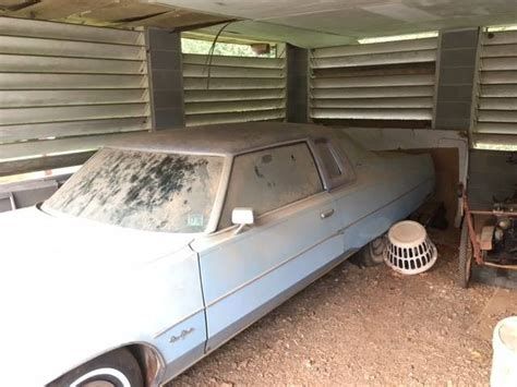 1977 Chrysler New Yorker B Barn Finds