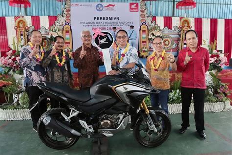 Honda Donasikan Pos Ahass Teaching Factory Ke Smk Pgri Badung Jadi