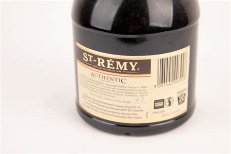 (1) St Remy VSOP French Brandy 700ml 37% abv - Price Estimate: $20 - $26