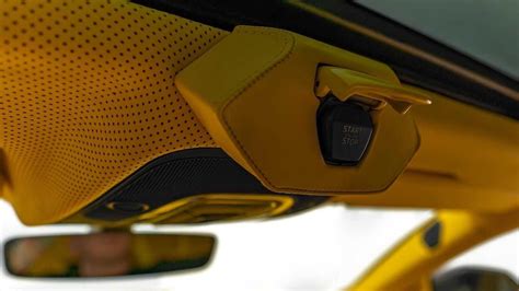 Lamborghini Urus Venatus Yellow By Mansory Fabricante