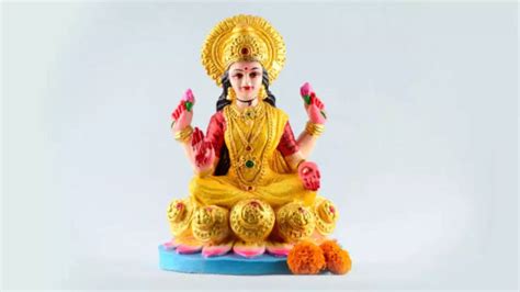 Varalakshmi Vrat 2023 Date And Time Varalakshmi Vrat Benefits And Puja