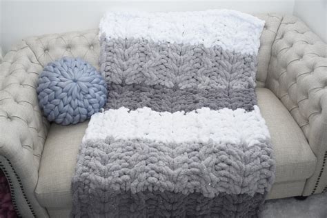 Chunky Knit Chenille Yarn Blanket Becozi