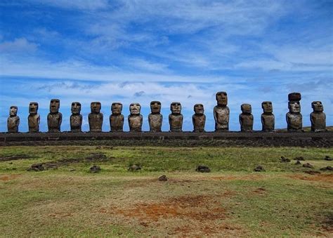 03-easter-island-statues-moai | Barn Finds