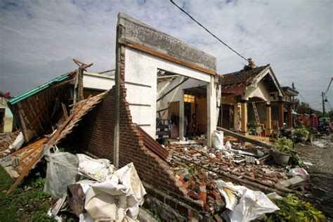 Bpbd Sidoarjo Catat Lebih Seratus Rumah Rusak Akibat Angin Kencang