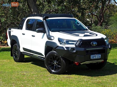 2014 TOYOTA HILUX SR5 4X4 KUN26R MY14 DUAL CAB P UP