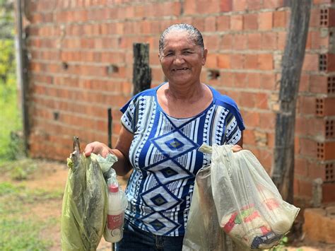 Prefeitura De Salgado Inicia Distribui O De Peixe A Mil Fam Lias