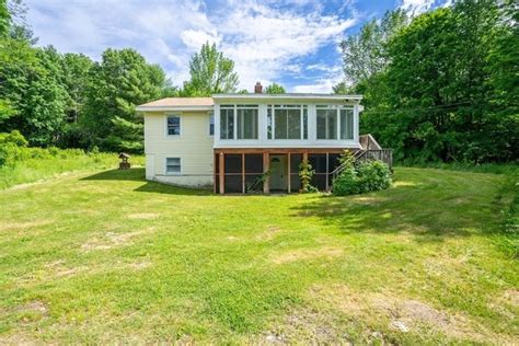 453 South Rd Oakham MA 01068 Realtor