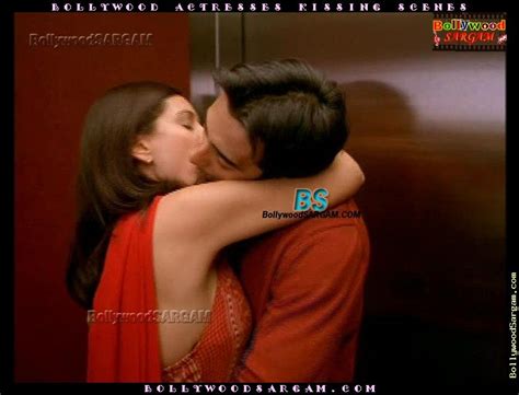 Kiss Photos Bollywood Actresses Hot And Sexy Kissing Photos