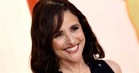 Julia Louis Dreyfus Felt Terrified After Cancer Diagnosis But Stayed