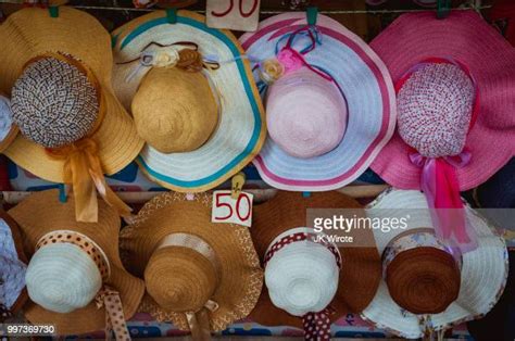 457 Mexican Hats For Sale Stock Photos High Res Pictures And Images