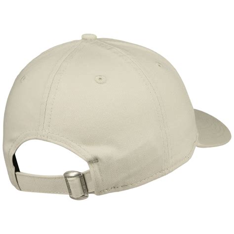 9Forty Classic Yankees Cap by New Era - 21,95