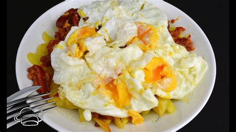 Como Hacer Huevos Rotos Con Pimientos Y Jamón Una Cena Contundente