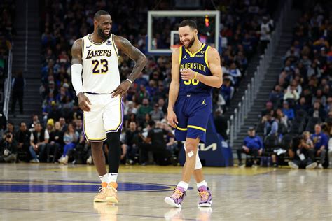 Steph Curry Warriors Lose Double Overtime Battle To Lakers