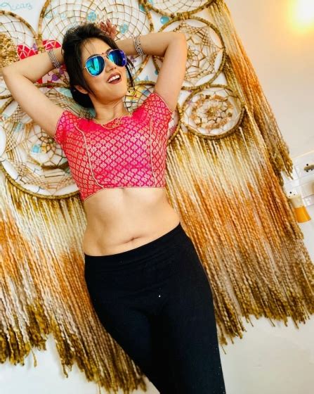 Hot Sexy Reema Worah Bikini Pics