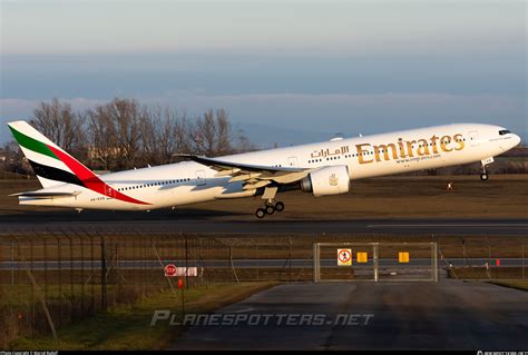 A6 EGQ Emirates Boeing 777 31HER Photo By Marcel Rudolf ID 1374612